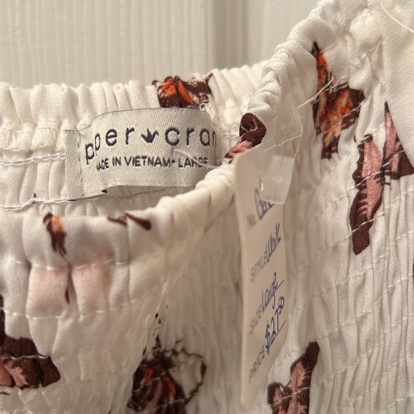 White Paper Crane Top with Butterflies - Picture 4 of 4